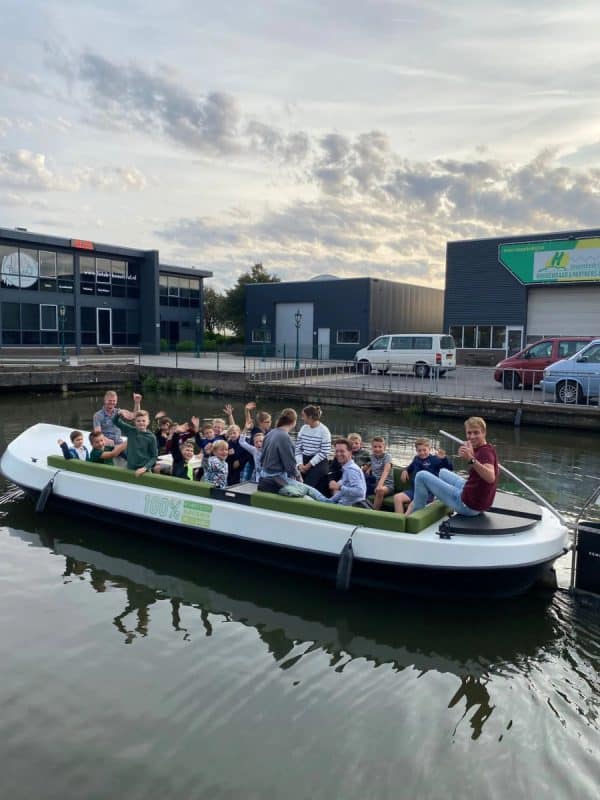 Barco turístico Kemeling 02