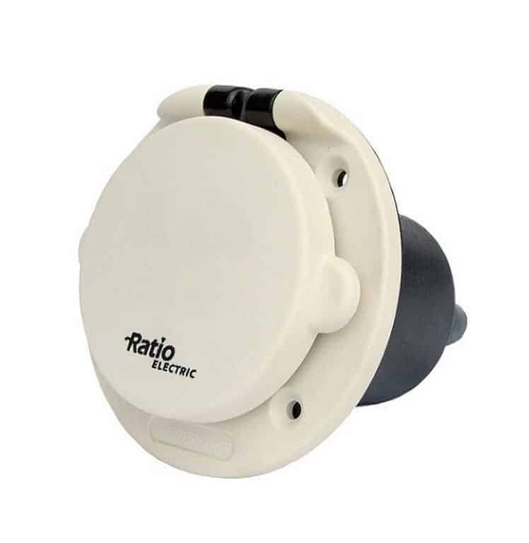 Stosunek wejścia zasilania lądowego 16A z tworzywa sztucznego