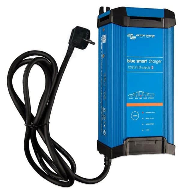Victron Blue Smart IP22 Battery Charger 12/15 (3) CEE 7/7