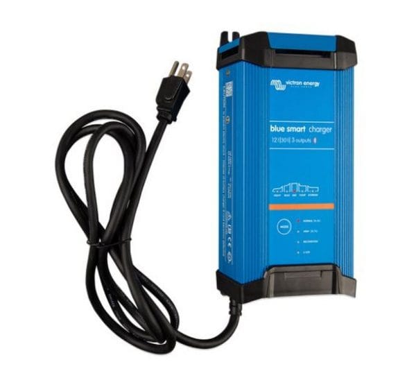 Ładowarka akumulatorów Victron Blue Smart IP22 12/30 (3) UK BS1363