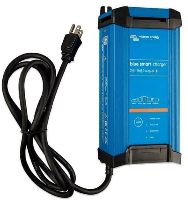 Ładowarka akumulatorów Victron Blue Smart IP22 24/16 (3) UK BS1363