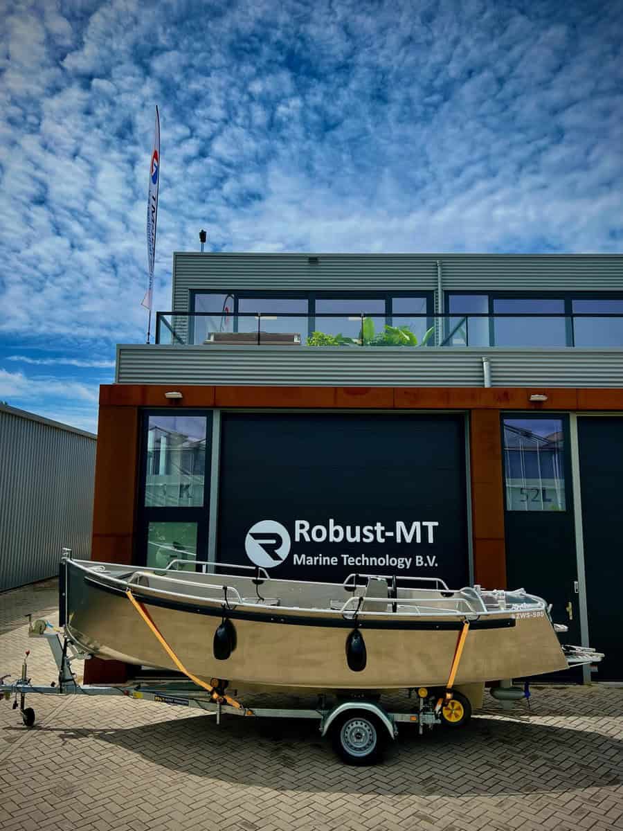 Robust-MT levert eerste Zuidwestersloep 12