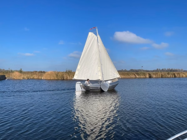 ZWS Tjotter 500 – aluminium zeilboot en elektrische sloep - Afbeelding 6